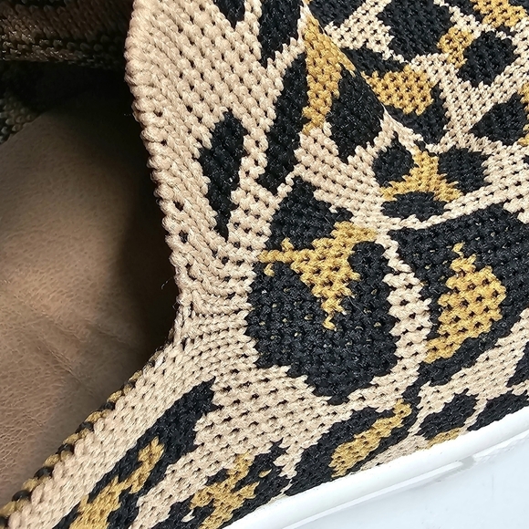 Steve Madden Women's Size 9.5 Knit Leopard Print Slip On Platform Sneaker Shoes - Picture 7 of 12